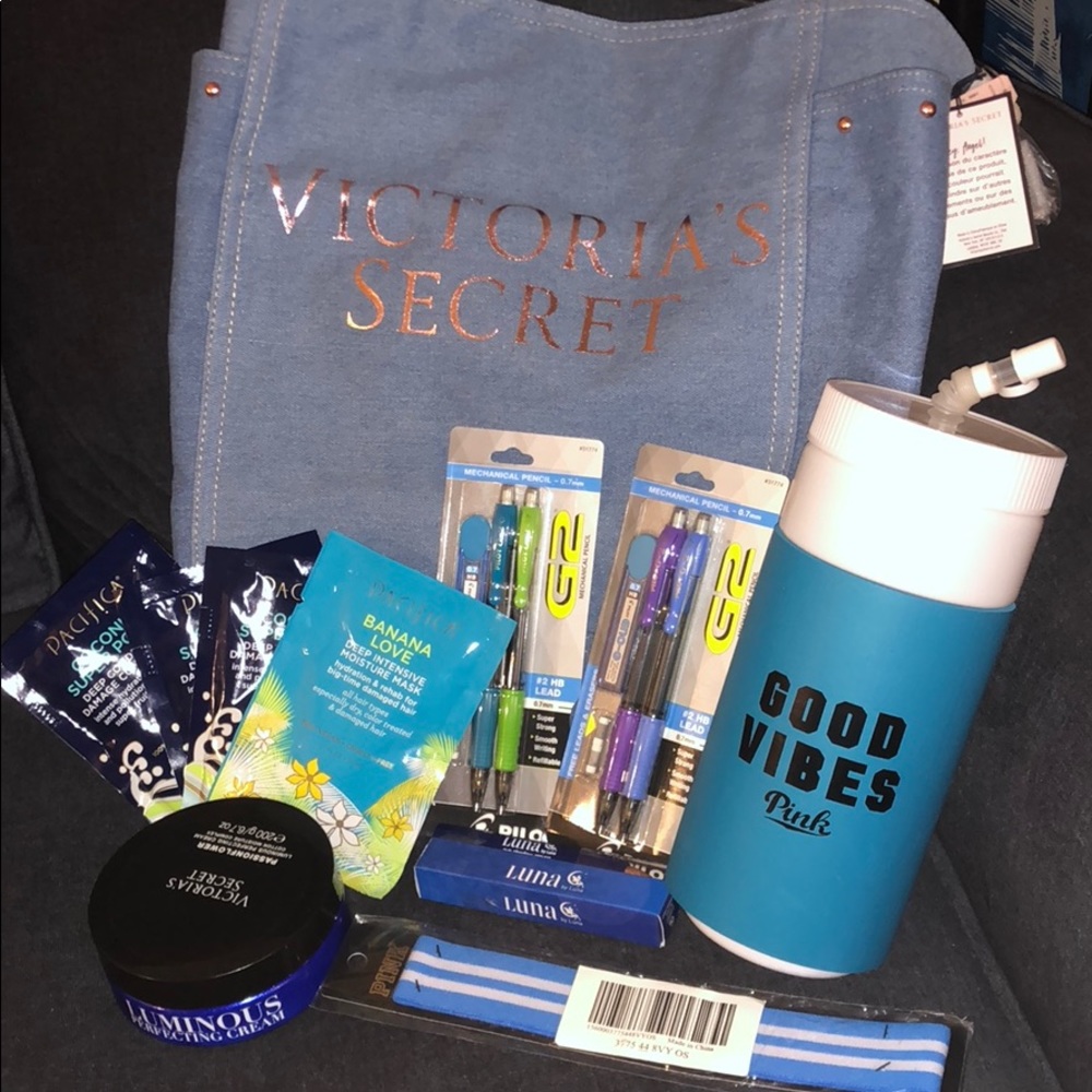 New VSPink Soooo Blue!!!!! Bundle #1